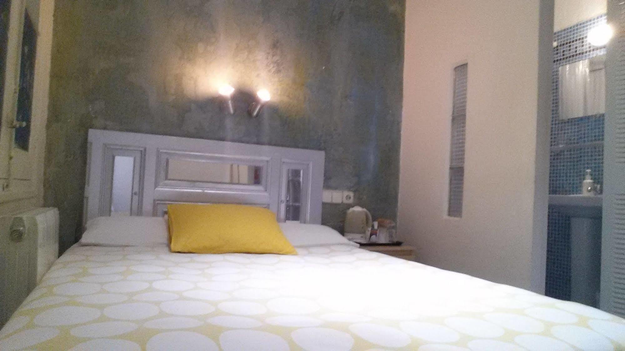 Hostal Casa Chueca Мадрид Екстер'єр фото